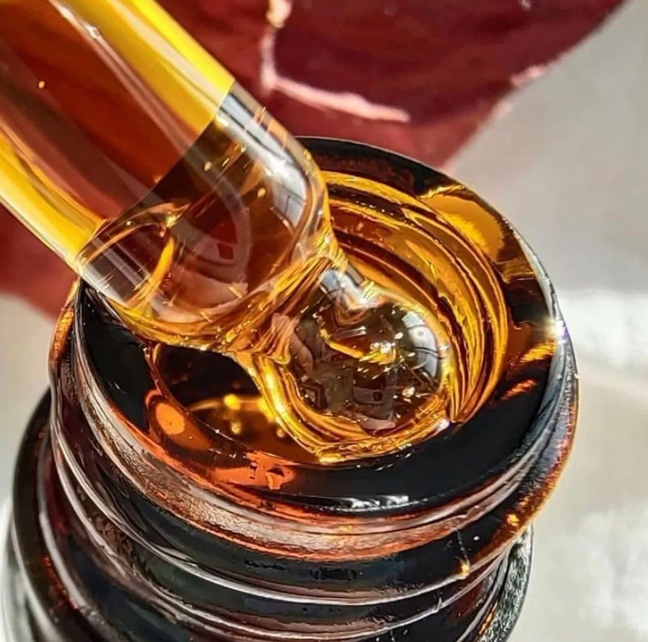 Close up of Starest Glow Droplets Serum with Squalane for acne-prone skin.