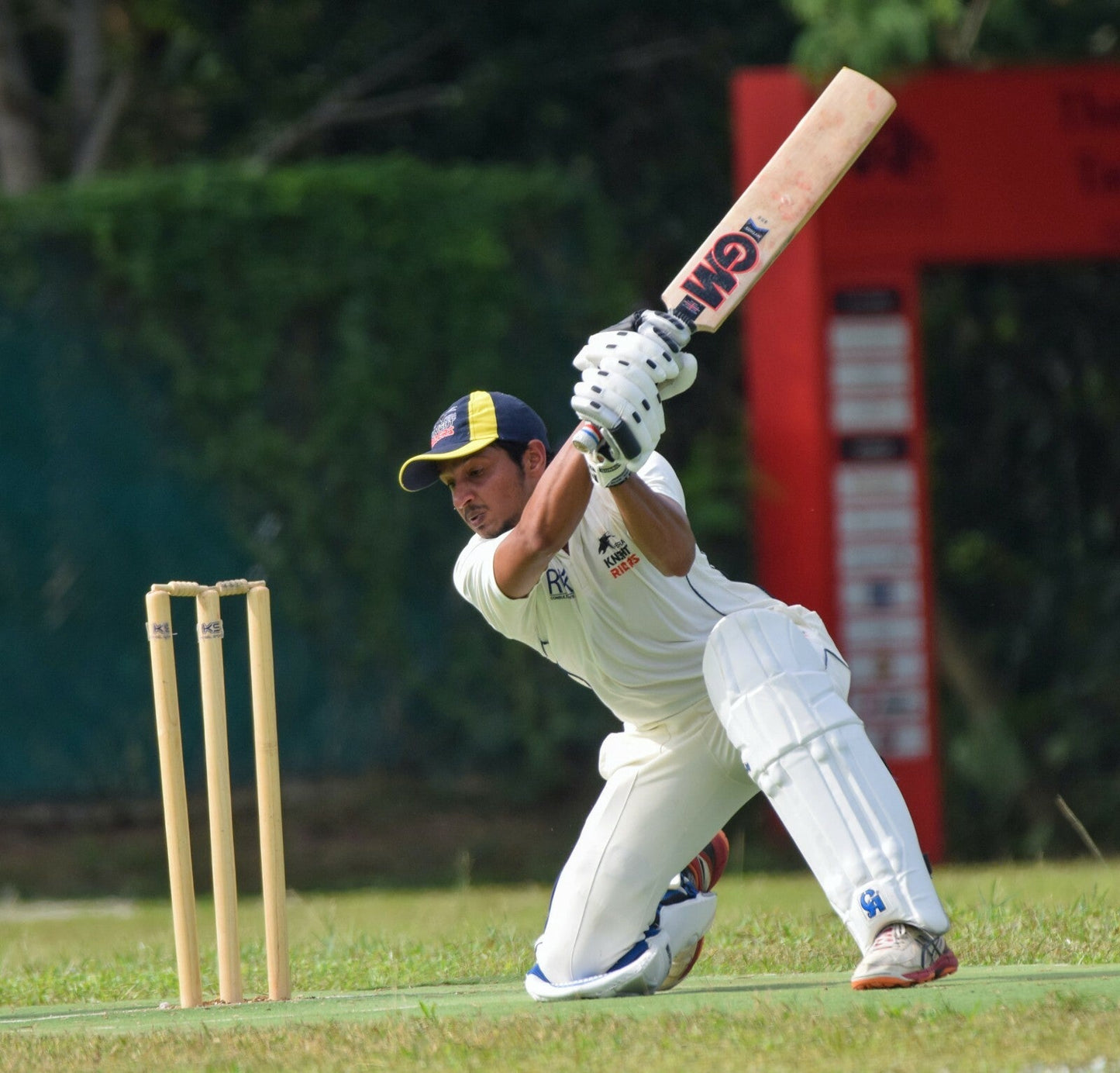 Natural Herbal Muscle Rub Cricketer Cricket Gifts Ideas Themed Cricket Gift 60ml - Herbalshire Handmade Herbal Products