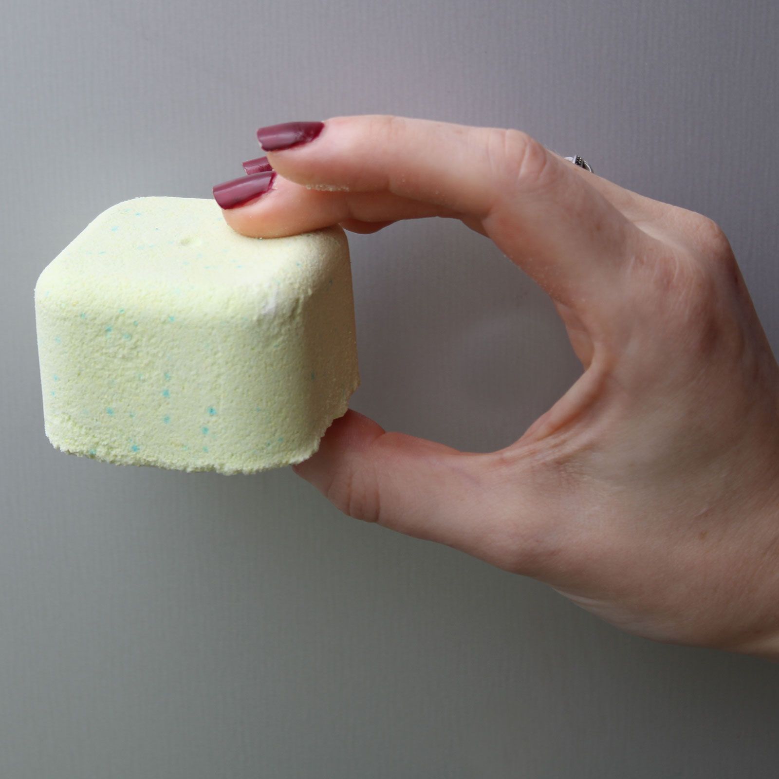Aromatherapy Shower Steamer 80g - Post - Workout - Herbalshire Handmade Herbal Products