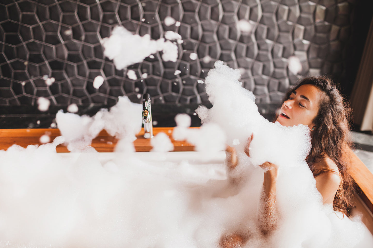 Builder’s Bubble Bath – Deep Foam Cleaning Soak with Ylang Ylang – 250ml Vegan