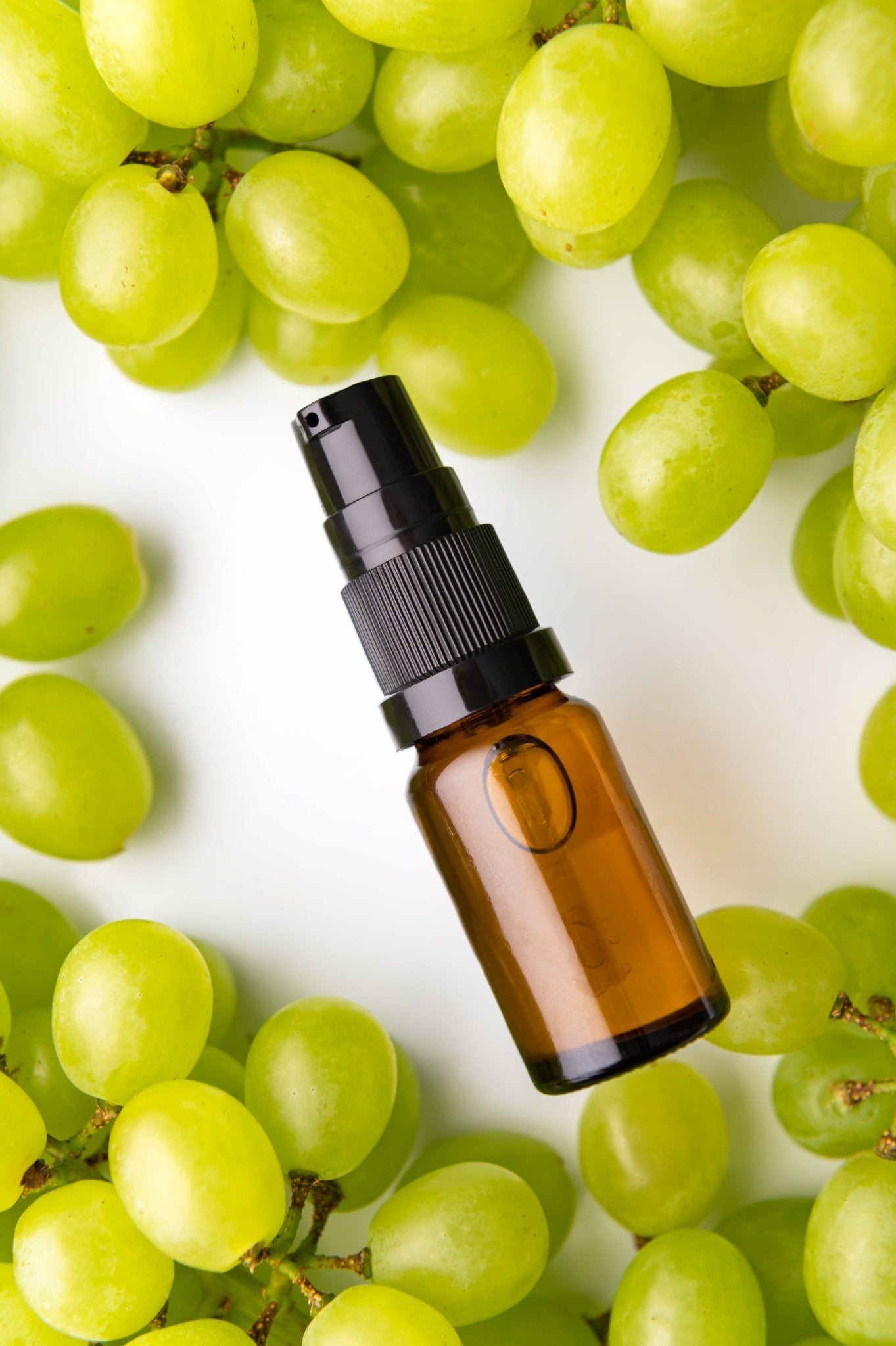 Refined Grapeseed Oil 100ml - UK - Lightweight & Fast - Absorbing for Smooth, Hyd - Herbalshire Handmade Herbal Products