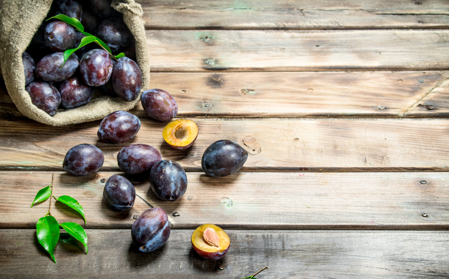 Plum Oil for Skin and Hair - Nourishing and Moisturizing Rich in Antioxidants a