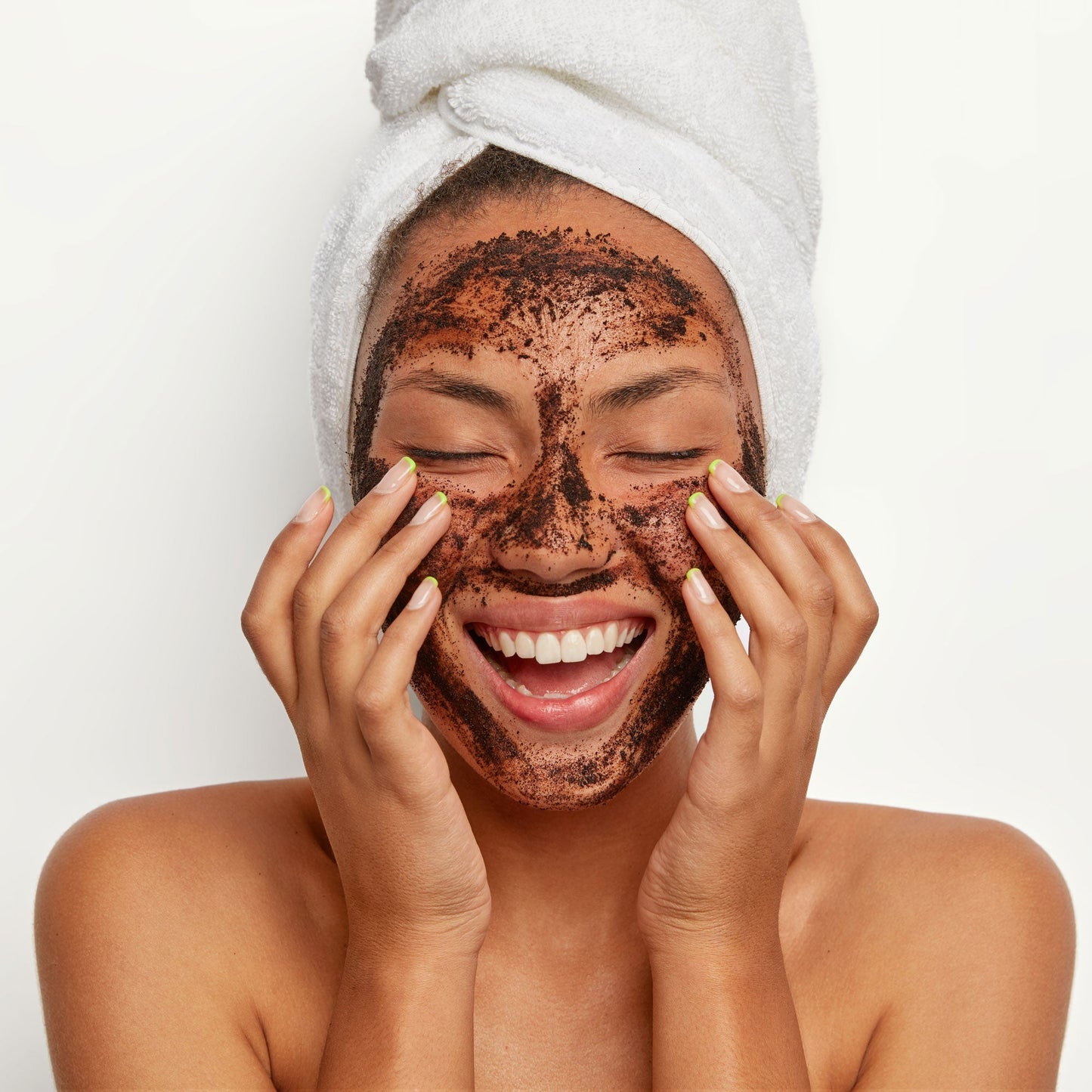 Salicylic Acid Exfoliator with Coffee, Walnut & Vitamin E 30ml - Herbalshire Handmade Herbal Products